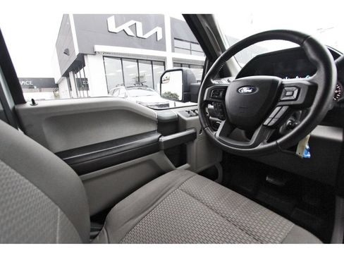 Used 2015 Ford F150 XLT w/ Equipment Group 301A Mid AWD/4WD image 9