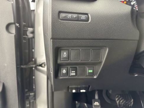 Used 2018 Nissan Rogue Sport SV w/ SV All-Weather Package image 15