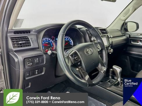 Used 2018 Toyota 4Runner TRD Off-Road image 11