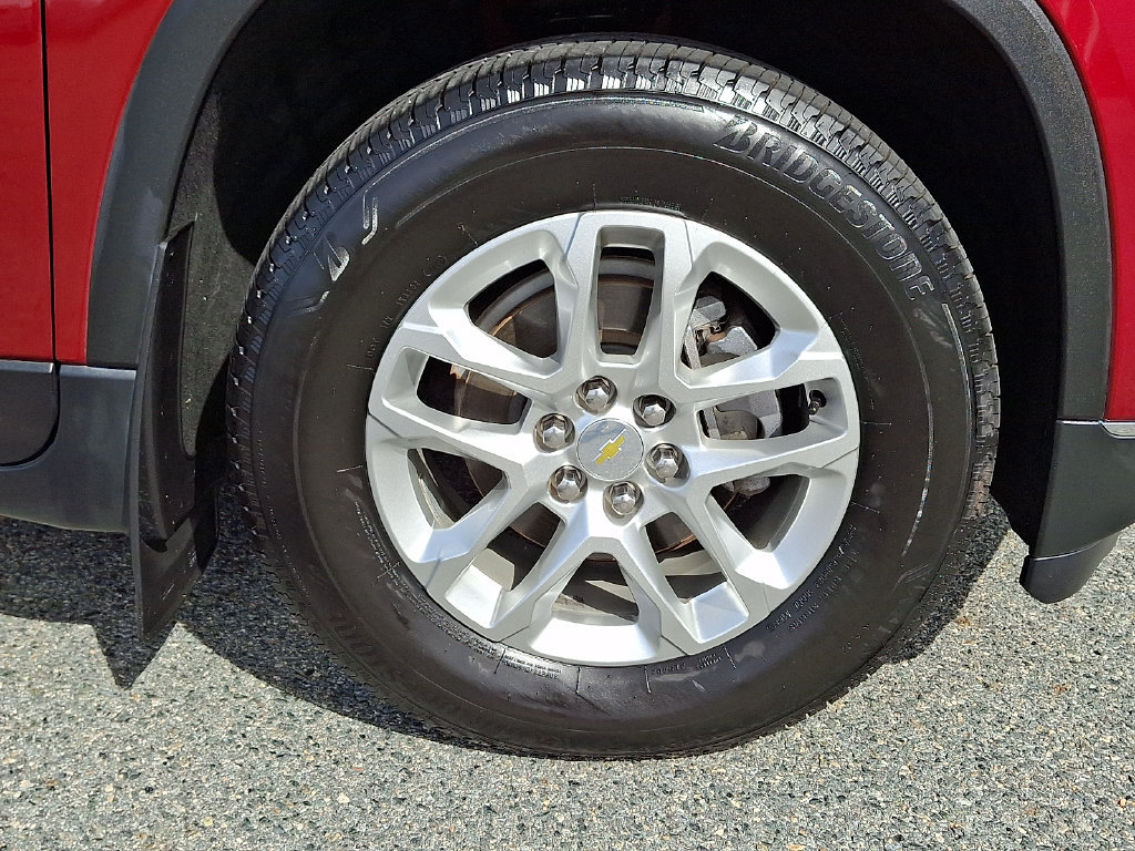 Used 2020 Chevrolet Traverse LT FWD image 8
