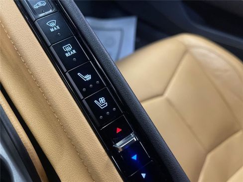 Used 2023 Chevrolet Corvette Stingray Preferred Conv w/ Chrome Exterior Badge Package image 17