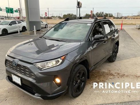 Used 2021 Toyota RAV4 XSE image 4