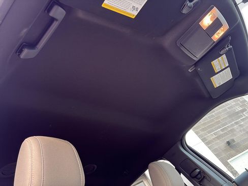 Used 2018 Ford Explorer Base image 23