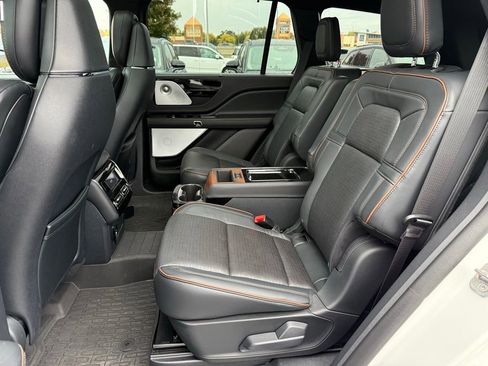 New 2025 Lincoln Aviator Black Label image 9