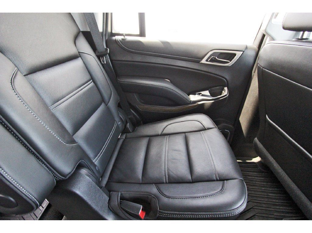 Used 2018 GMC Yukon Denali w/ Open Road Package AWD/4WD image 11