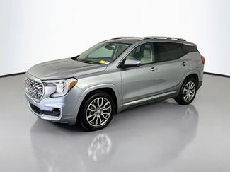 Used 2024 GMC Terrain Denali w/ Denali Premium Package AWD/4WD video 3