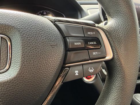 Used 2018 Honda Accord LX image 13