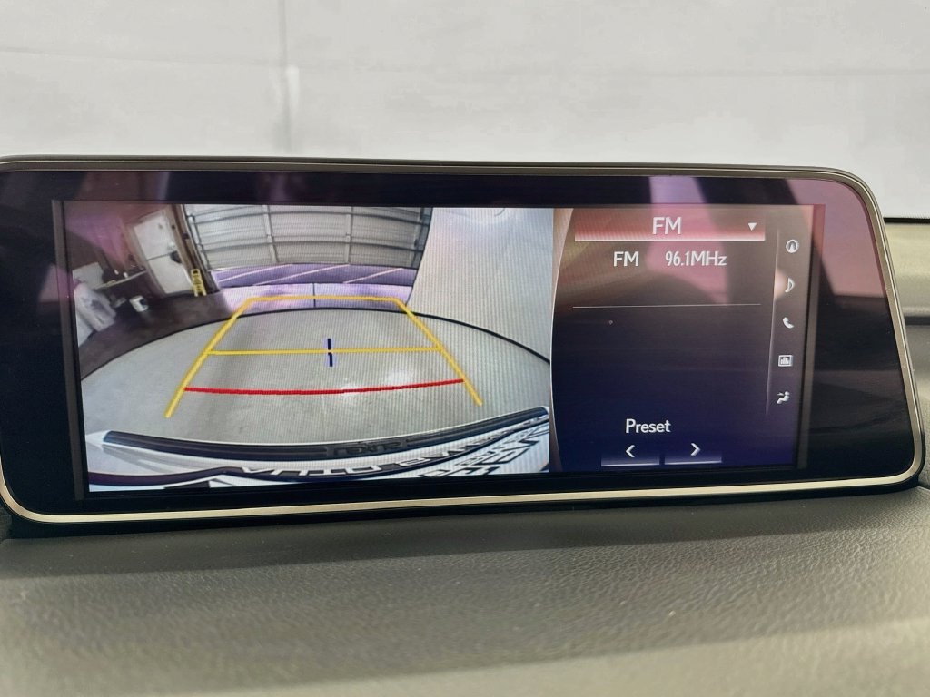 Used 2019 Lexus RX 450h AWD w/ Navigation Package image 39