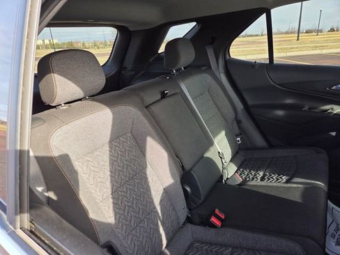 Used 2022 Chevrolet Equinox LT AWD/4WD image 45