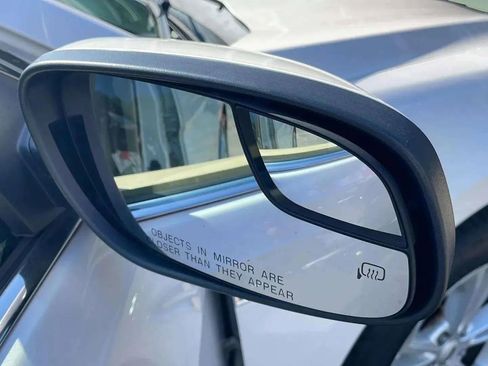 Used 2015 Ford Taurus SEL w/ Equipment Group 201A image 24