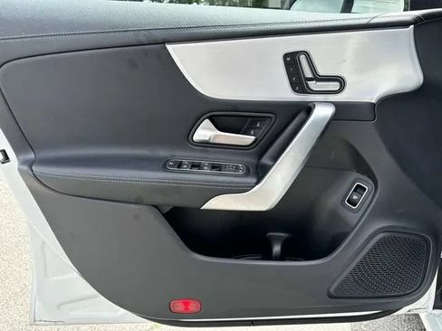 Used 2025 Mercedes-Benz CLA 250 4MATIC image 29