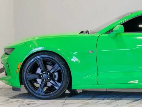 Used 2017 Chevrolet Camaro LT RWD image 17