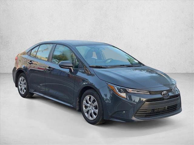 Used 2026 Toyota Corolla LE FWD image 3