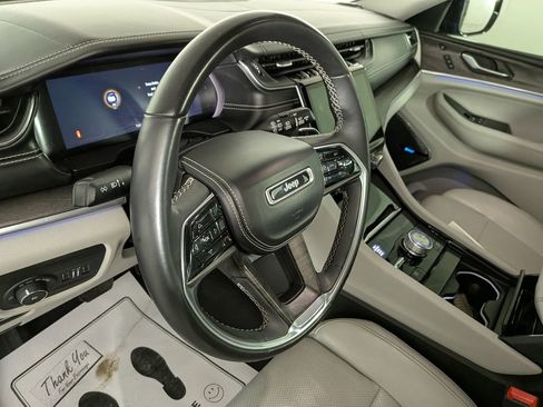 Certified 2021 Jeep Grand Cherokee L Overland w/ Luxury Tech Group IV AWD/4WD image 23