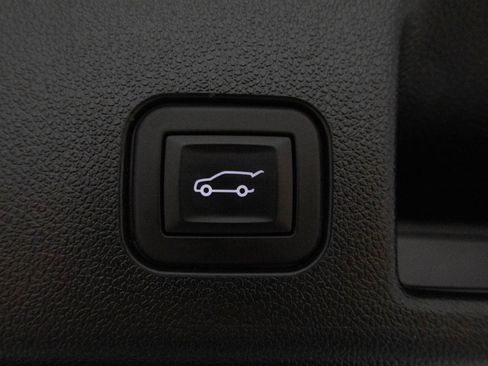 Used 2024 Chevrolet Equinox EV RS image 37