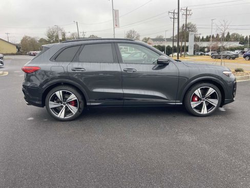 New 2025 Audi SQ5 Premium Plus image 10