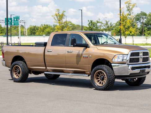 Used 2011 RAM 2500 SLT AWD/4WD image 8