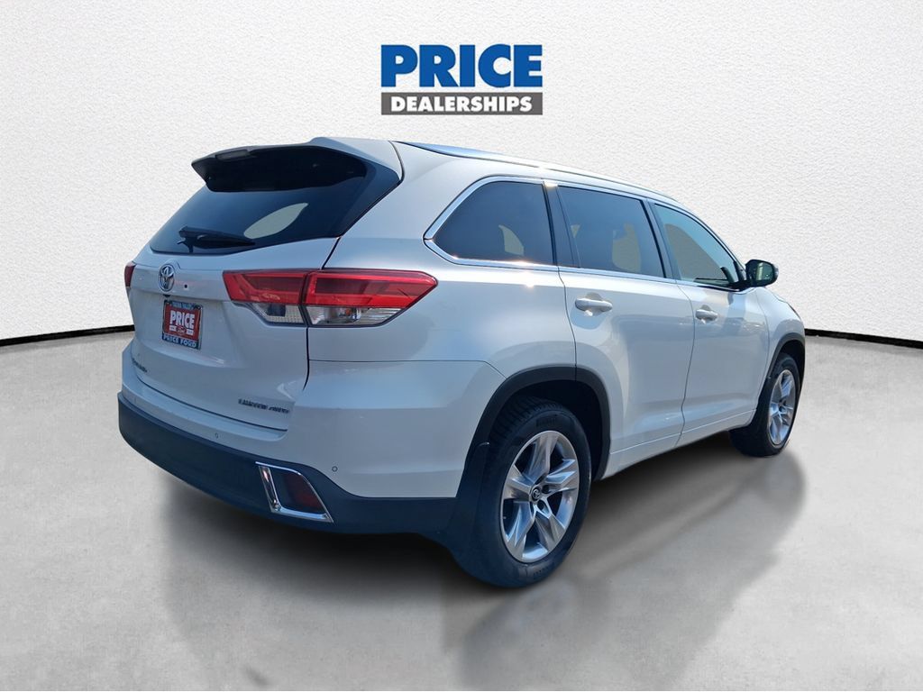 Used 2017 Toyota Highlander Limited AWD/4WD image 6