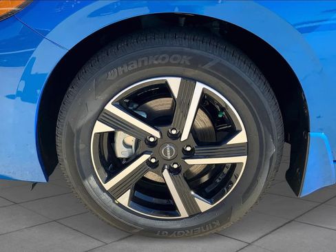 Used 2025 Nissan Sentra SV image 12