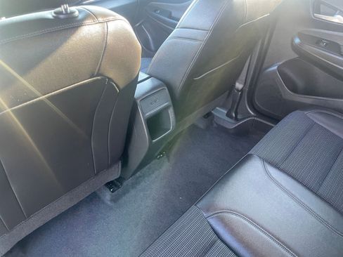 Used 2025 Buick Envista Preferred image 24