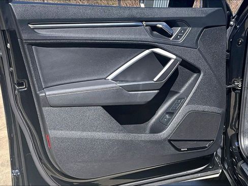 Used 2024 Audi Q3 2.0T Premium Plus image 24