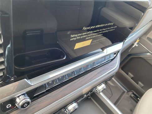 New 2026 GMC Sierra 2500 SLT w/ SLT Premium Package image 31