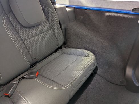 Used 2021 Jeep Wrangler Sport image 20