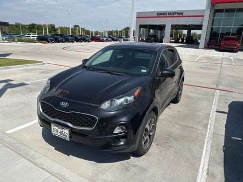 Used 2021 Kia Sportage LX AWD/4WD image 2