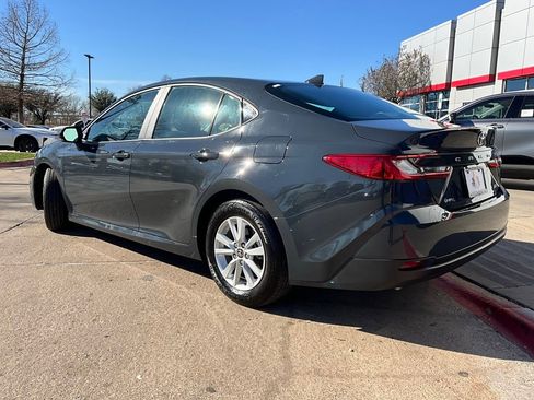 Used 2025 Toyota Camry LE image 8