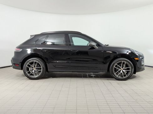 Certified 2025 Porsche Macan AWD/4WD image 8