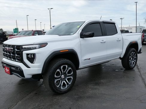 Certified 2024 GMC Canyon AT4 image 8