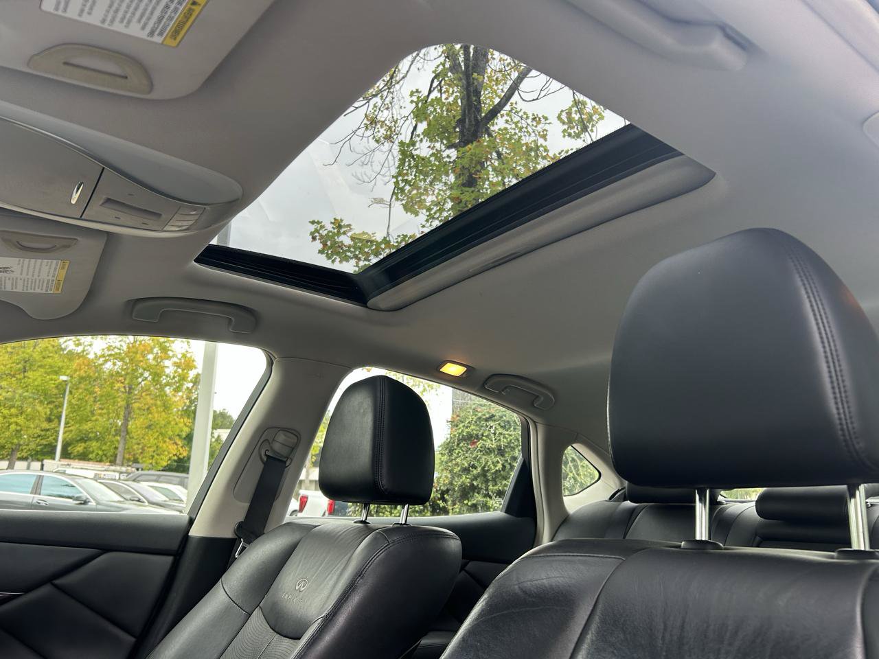 Used 2012 INFINITI M37 w/ Premium Pkg RWD image 12