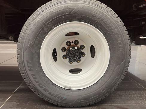 New 2026 Ford E-350 and Econoline 350 Super Duty w/ Power Equipment Group RWD image 7