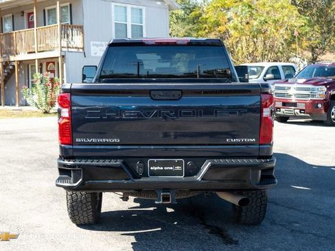 Used 2024 Chevrolet Silverado 2500 Custom w/ Custom Convenience Package image 7