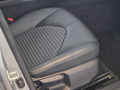 Used 2024 Toyota Camry SE FWD image 7