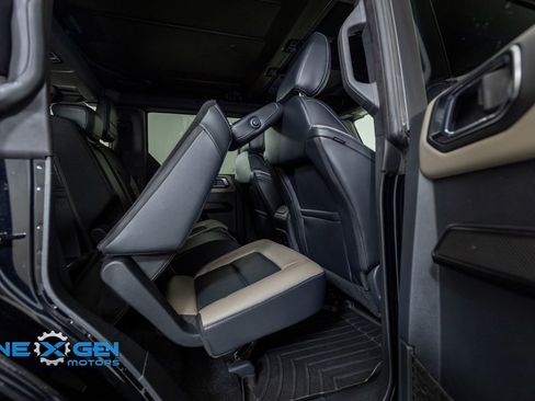 Used 2024 Ford Bronco Wildtrak image 36