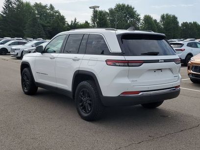 Used 2023 Jeep Grand Cherokee Laredo