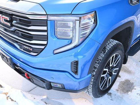 Used 2022 GMC Sierra 1500 AT4 w/ AT4 Premium Package image 10