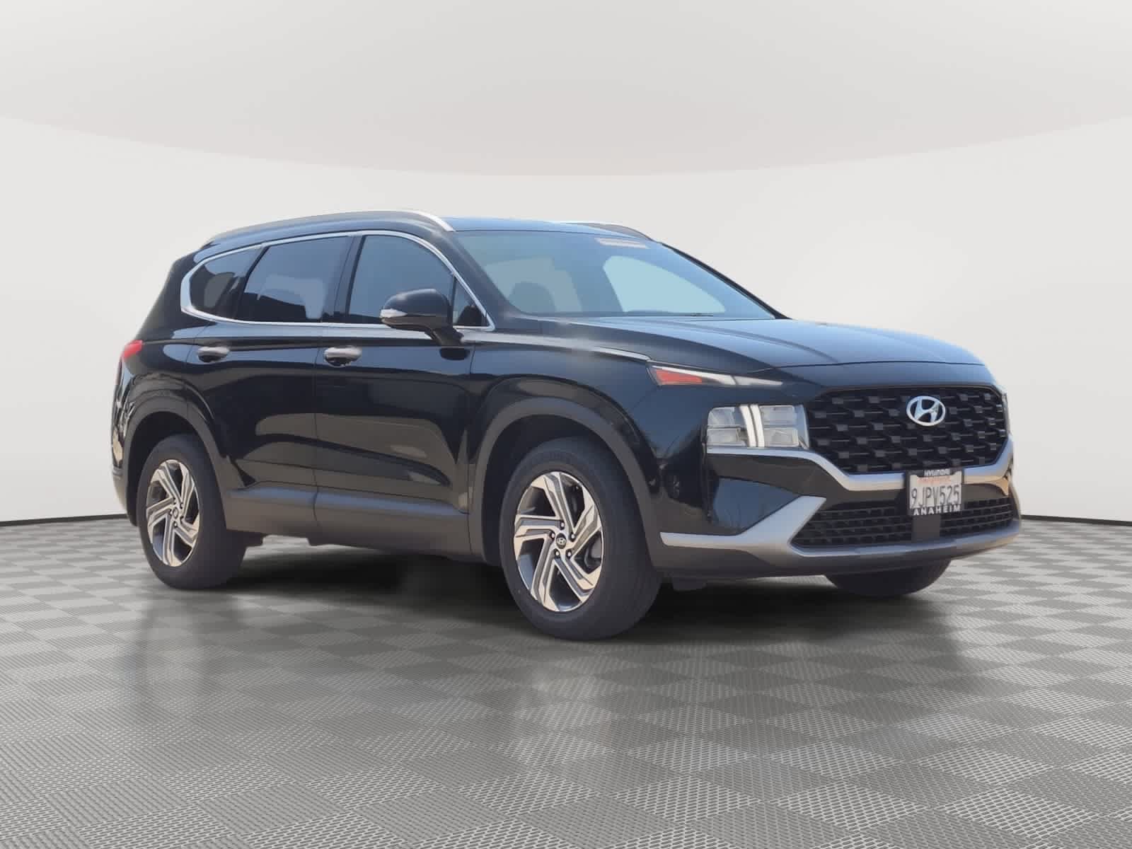 Used 2023 Hyundai Santa Fe SEL FWD image 3