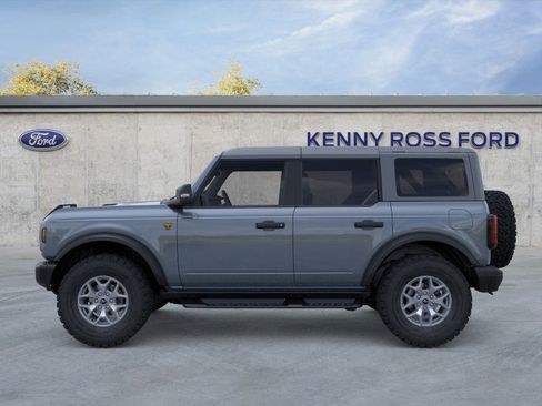 New 2025 Ford Bronco Badlands AWD/4WD image 3