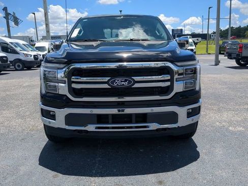 Used 2025 Ford F150 Lariat w/ Equipment Group 501A Mid image 3