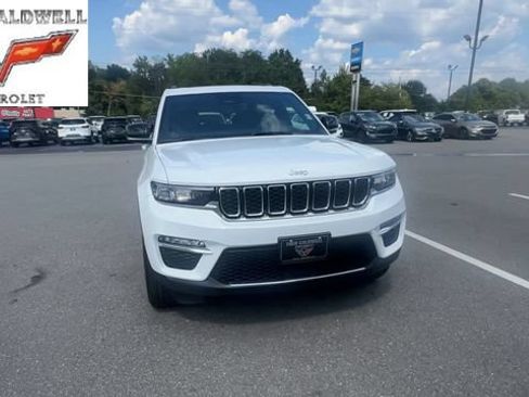 Used 2025 Jeep Grand Cherokee Limited AWD/4WD image 6