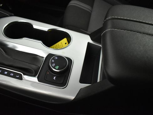 Used 2025 Chevrolet Blazer LT image 33