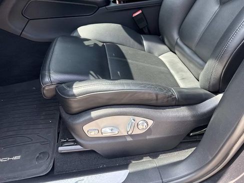Used 2024 Porsche Macan S AWD/4WD image 15