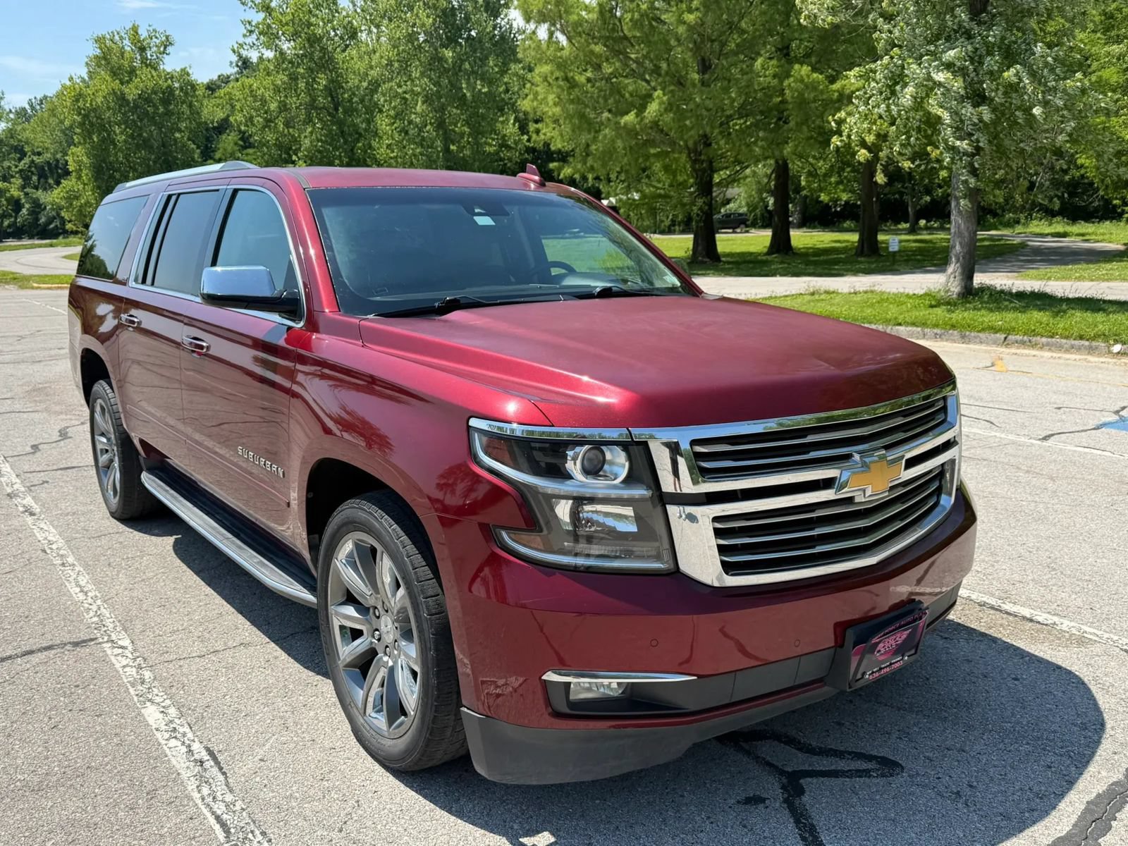 Used 2016 Chevrolet Suburban LTZ RWD image 3