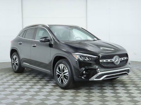 Certified 2025 Mercedes-Benz GLA 250 image 3