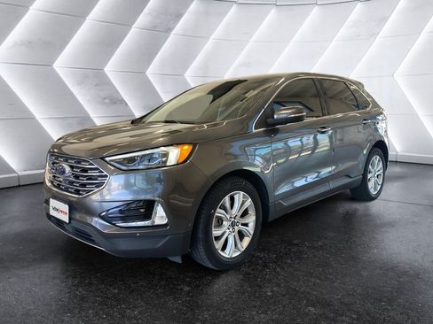 Used 2020 Ford Edge Titanium w/ Equipment Group 301A AWD/4WD image 3