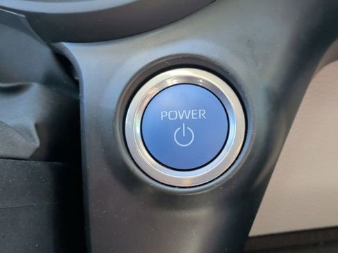 Used 2023 Toyota Sienna XLE FWD image 17
