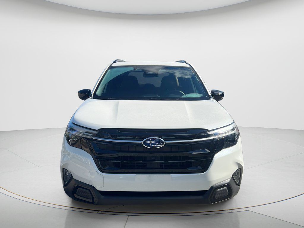 Used 2025 Subaru Forester Touring w/ Touring Package AWD/4WD image 2