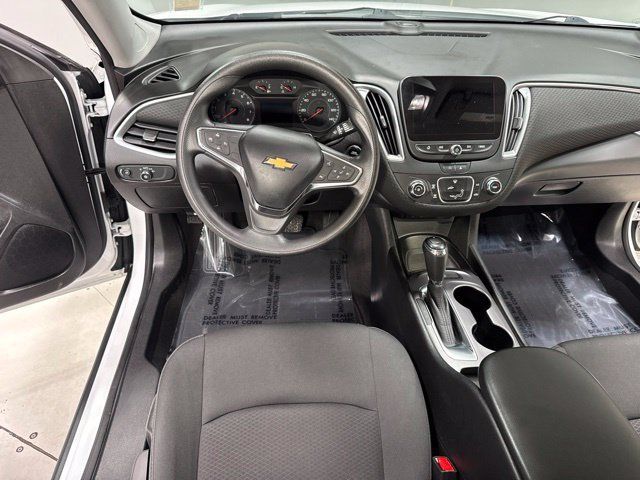 Used 2020 Chevrolet Malibu LS FWD image 12